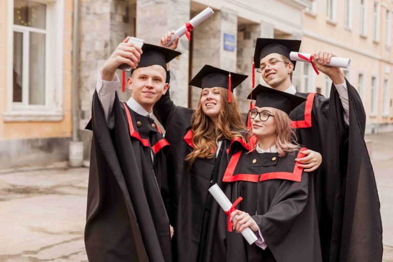 130 Best Graduation Thank You Messages for Everyone