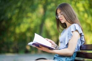 88 Best Thanks for the Book Messages & Note Examples